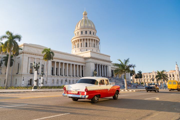 Foto dell'avana ed un percorso di Enjoy Cuba Experience per viaggiare nella magnifica Cuba