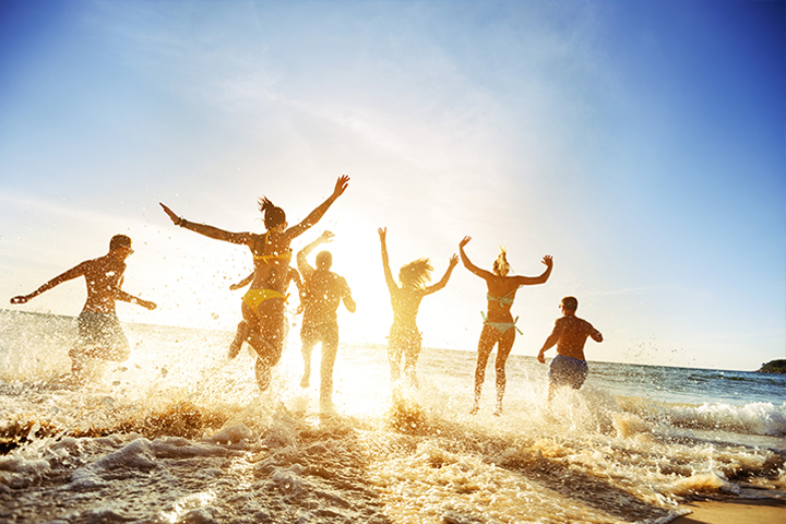 Disfrutar las playas de Cuba en verano con cubanos 